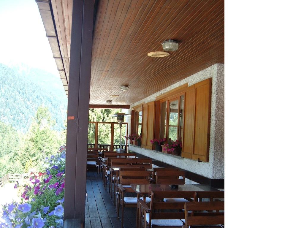 Albergo Pineta Gerola Alta Bagian luar foto